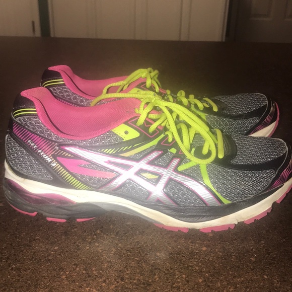 ASICS shoes good condition! Super comfy! - Picture 1 of 5